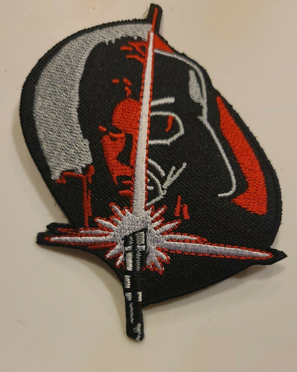 4 inches tall, a new Star Wars "Anakin & Darth Vader" Split Faces embroidered patch. Sew on or iron on. New.
Please note we will always combine shipping on like items. Any additional patch or pin will ship for 50 cent per item. Any additional payment will be reimbursed to your Paypal account. Thank You.
