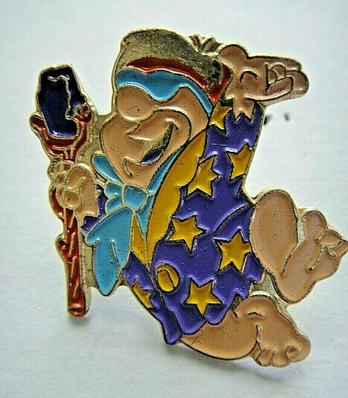 1.25 inch tall. A new Flintstones tv series, Fred Flintstone with Microphone (Hanna Barbara) enamel pins with clutch back from the 1990s.
Please note we will always combine shipping on like items. Any additional patch or pin will ship for 50 cent per item. Any additional payment will be reimbursed to your Paypal account. Thank You.
