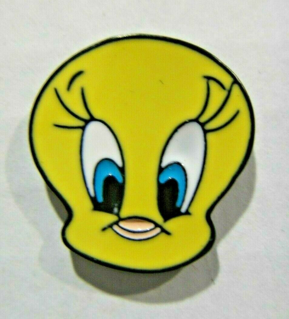1 inches tall, a new Tweety Bird Face Portrait enamel pin with clutch back. New.
Please note we will always combine shipping on like items. Any additional patch or pin will ship for 50 cent per item. Any additional payment will be reimbursed to your Paypal account. Thank You.