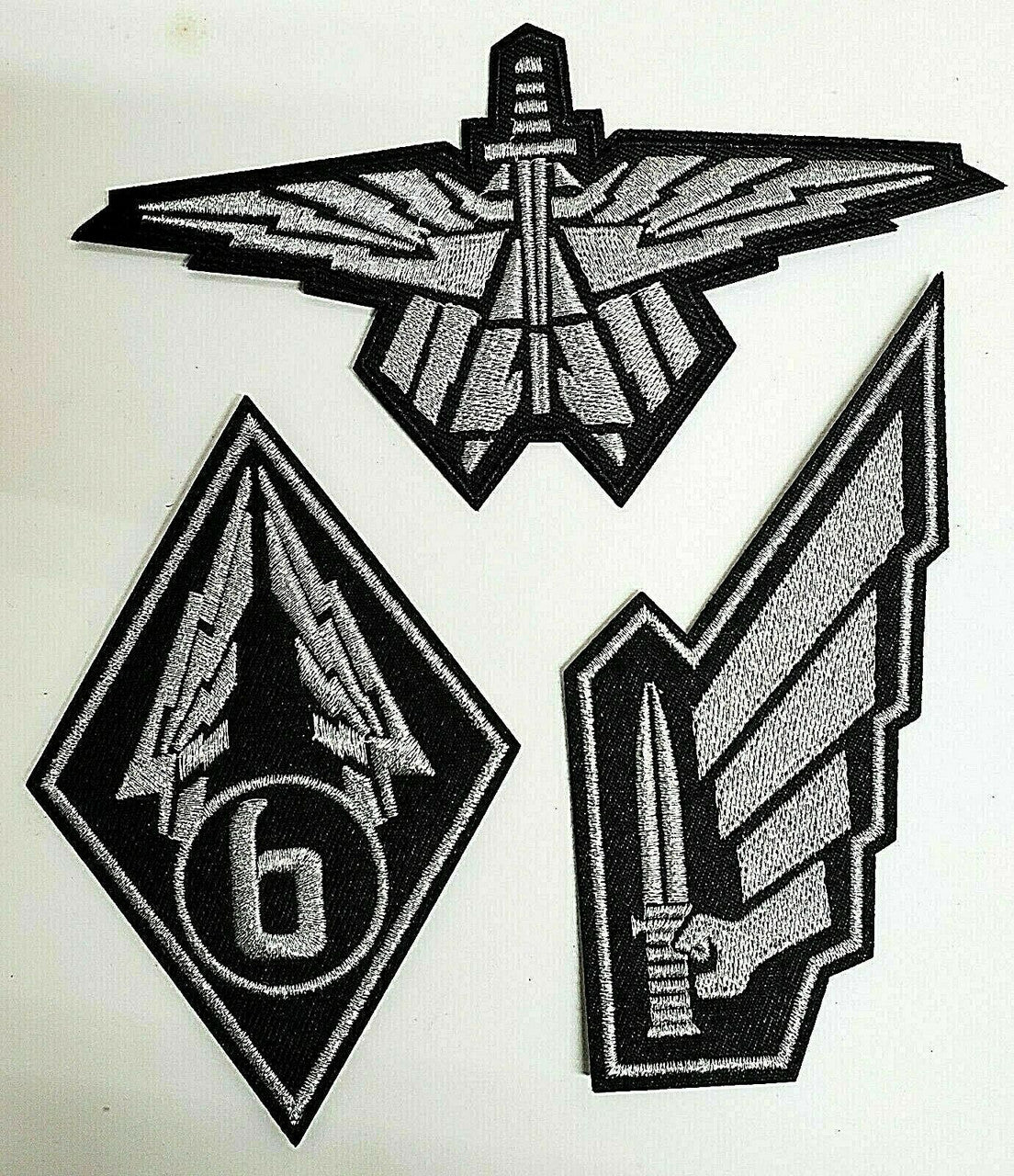 3.5 to 5 inches tall, a new Starship Trooper, Authentic 3 Pack Military Insignia Embroidered Patch Set. Sew or iron on.
3 new patches in sealed package.
Please note we will always combine shipping on like items. Any additional patch or pin will ship for 50 cent per item. Any additional payment will be reimbursed to your Paypal account. Thank You.