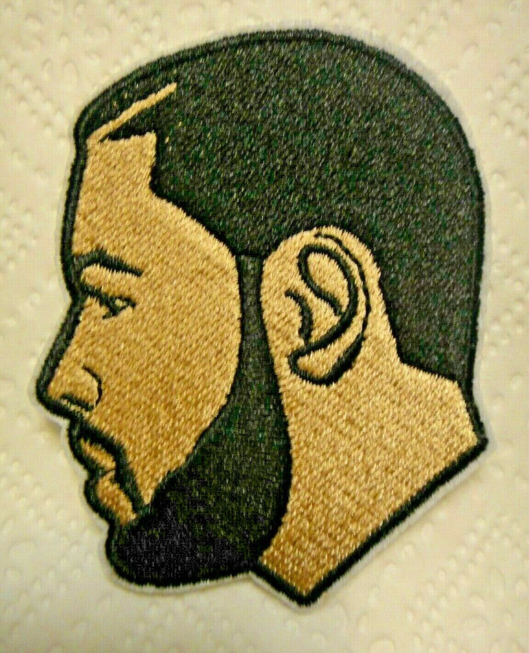 3 inches tall, a new Drake "Canadian Hip Hop Superstar" embroidered patch. Sew on or iron on. New.
Please note we will always combine shipping on like items. Any additional patch or pin will ship for 50 cent per item. Any additional payment will be reimbursed to your Paypal account. Thank You.