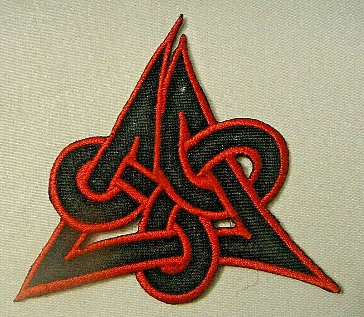 3 inches tall, a new Celtic Knot embroidered shoulder patch. Sew on or iron on.
Please note we will always combine shipping on like items. Any additional patch or pin will ship for 50 cent per item. Any additional payment will be reimbursed to your Paypal account. Thank You.