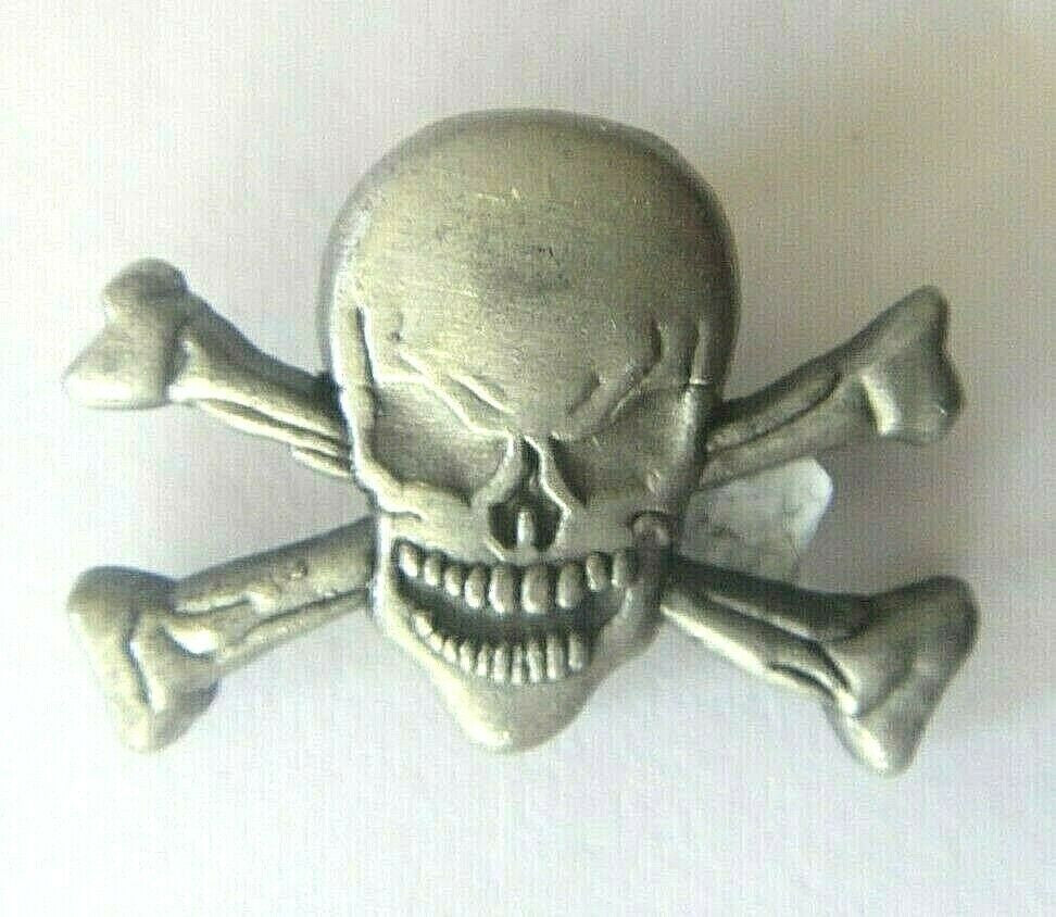 1 inch wide, a new pirate skull and bones pewter lapel pin with clutch back.
Please note we will always combine shipping on like items. Any additional patch or pin will ship for 50 cent per item. Any additional payment will be reimbursed to your Paypal account. Thank You.