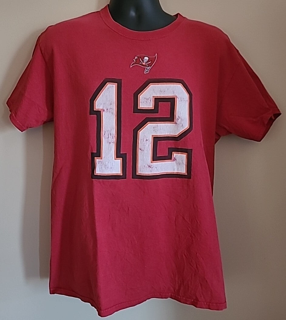 Tampa Bay Buccaneers #12 Tom Brady Mens Large Unisex T-shirt by Team Apparel