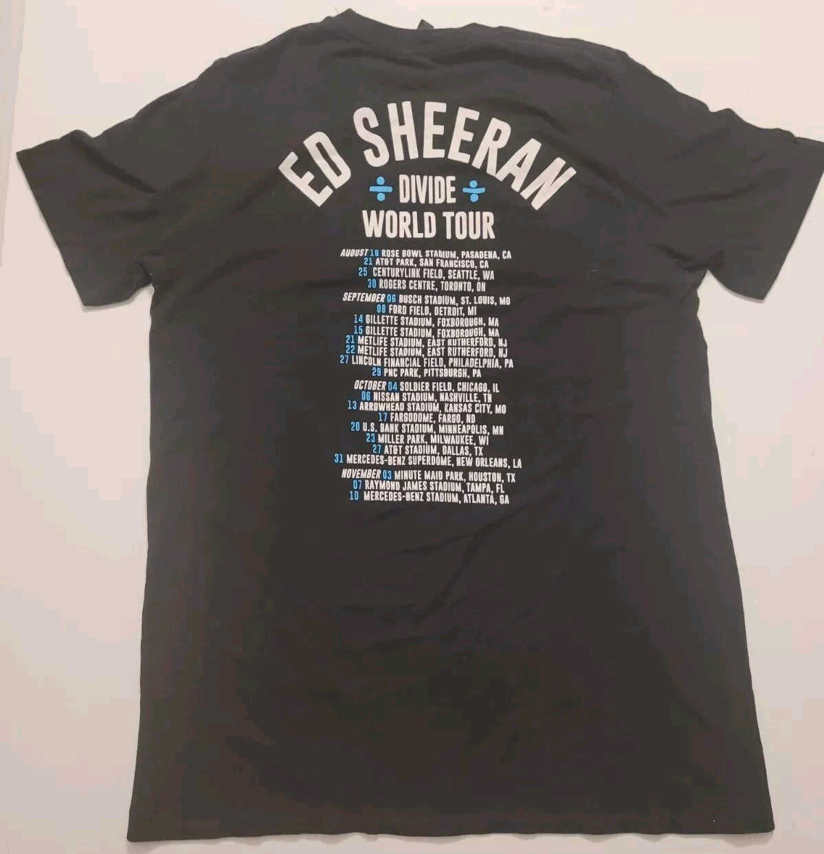 Ed Sheeran, "Divide 2017 World Tour" Mens Large Unisex T-Shirt