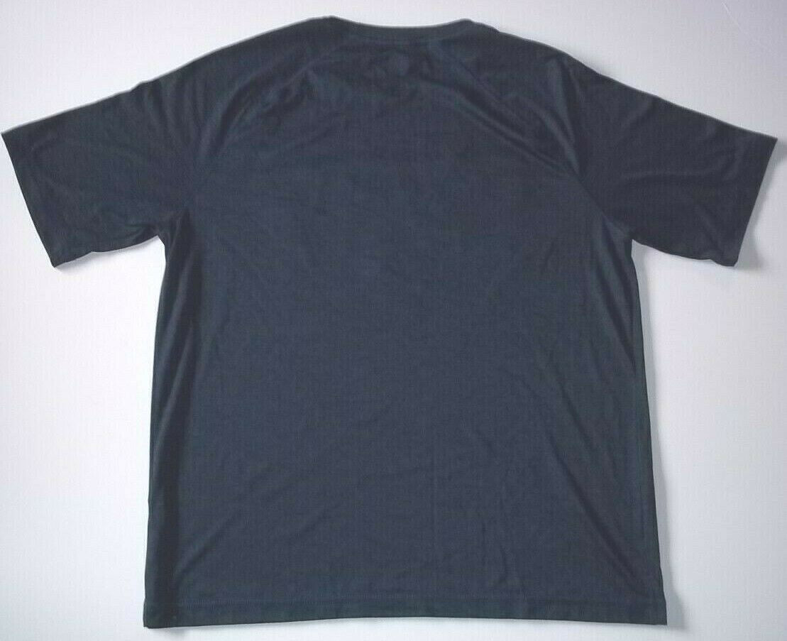 MLB San Diego Padres Mens Large Polyester T-Shirt - Gently Used