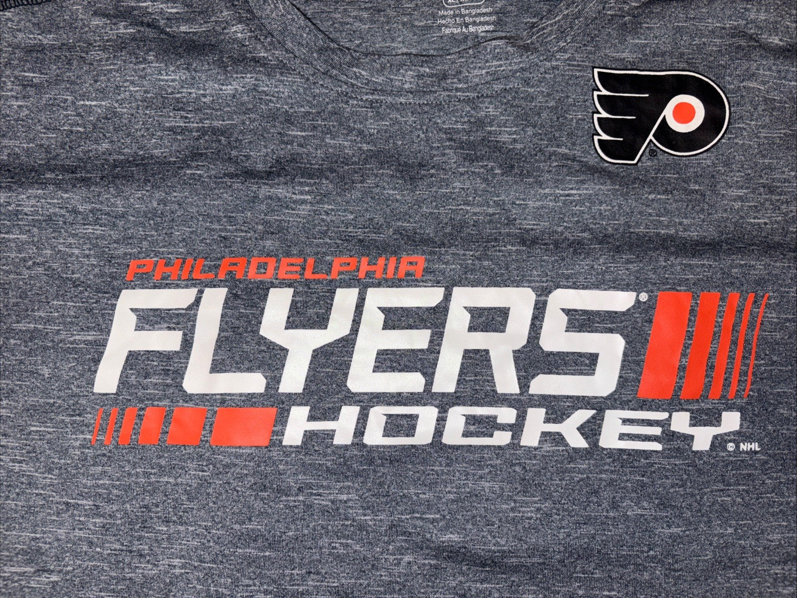 Philadelphia Flhyers Mens xL Compression Polyester T-shirt by NHL -Excellent