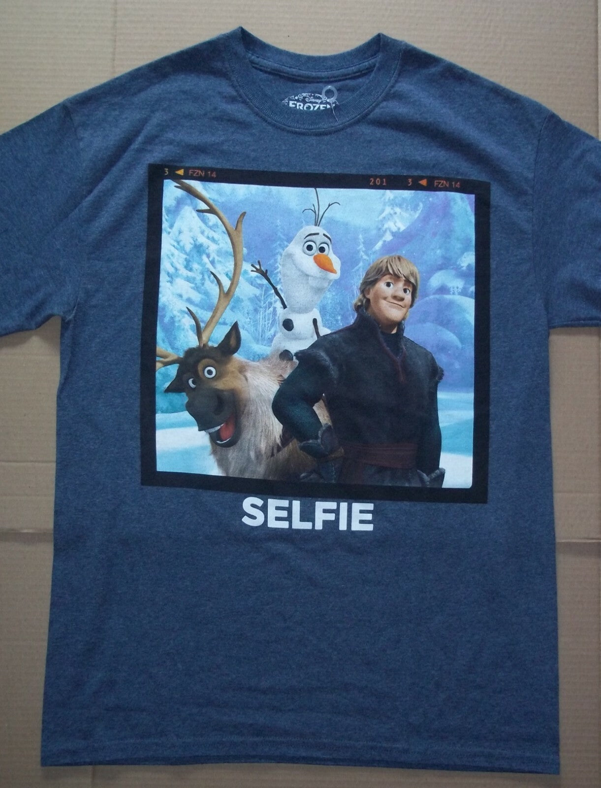 Disney Frozen Selfie Men's Unisex Medium T-Shirt