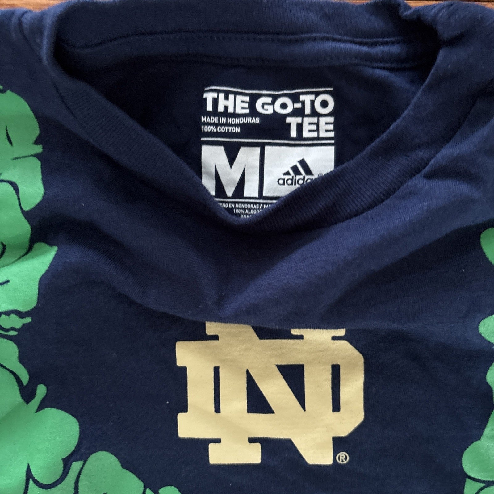 NCAA Notre Dame "Wreath" Mens Medium Unisex T-Shirt by Adidas -New old stock