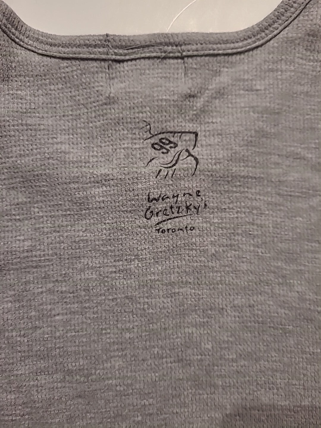 Wayne Gretzky's #99 Toronto Restaurant Long Sleeve Mens Raglin Small T Shirt
