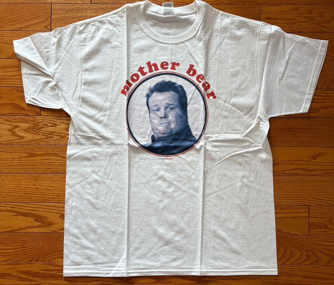 Modern Family  "Cam: Mother Bear"  Mens xL  Unisex Graphic T-Shirt