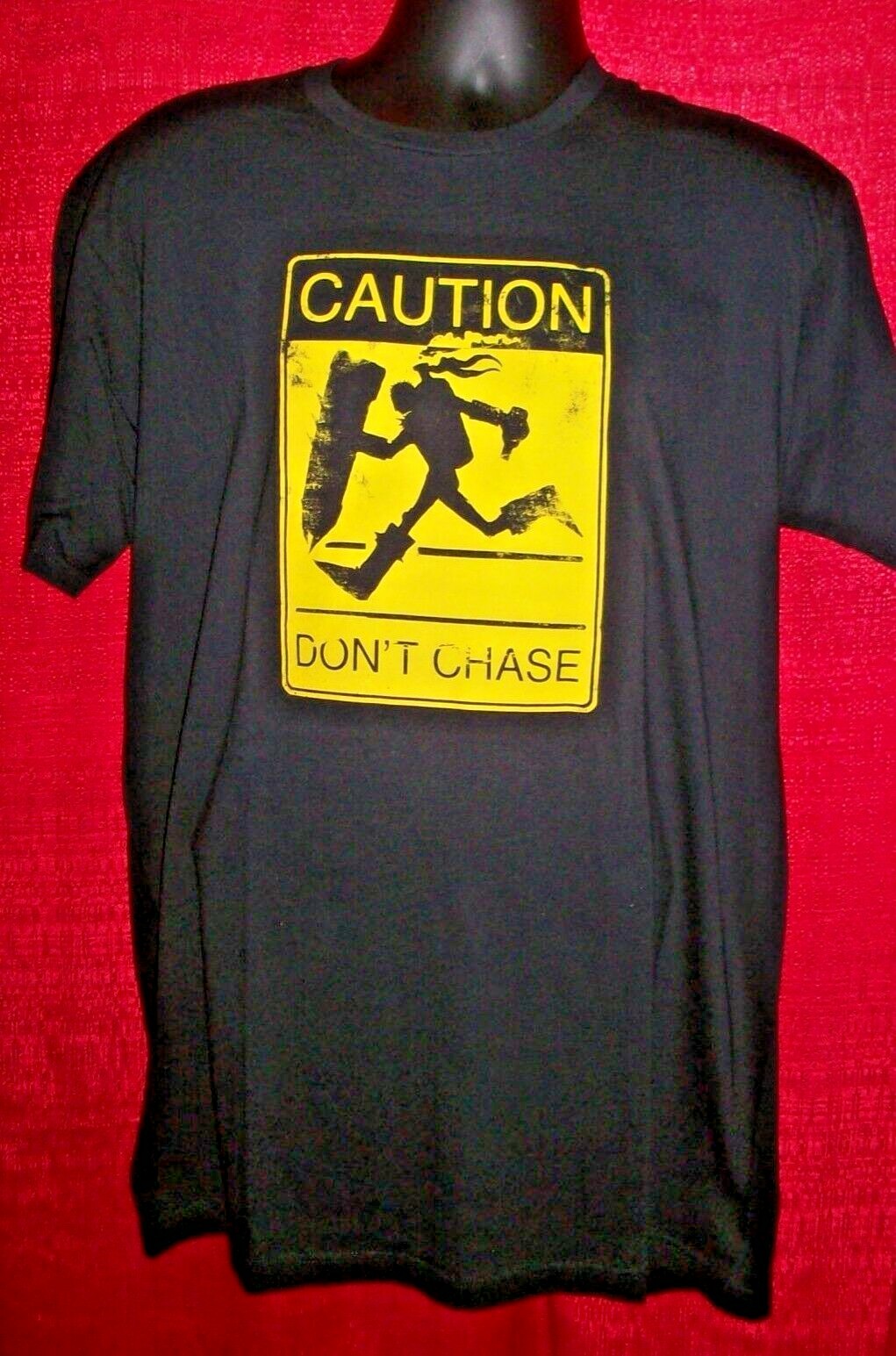 League Of Legends "Caution, Don't Chase" Mens XL Unisex T-Shirt -new 