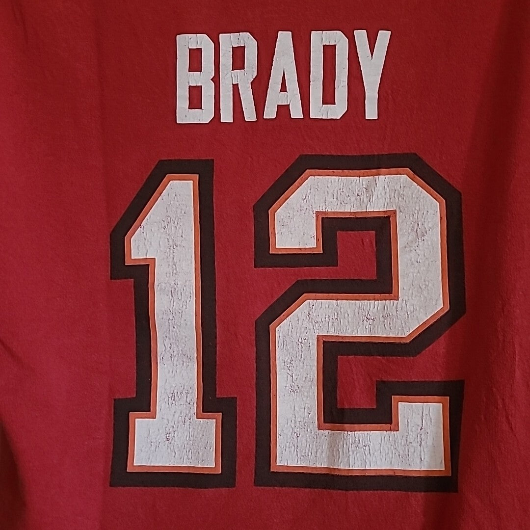 Tampa Bay Buccaneers #12 Tom Brady Mens Large Unisex T-shirt by Team Apparel