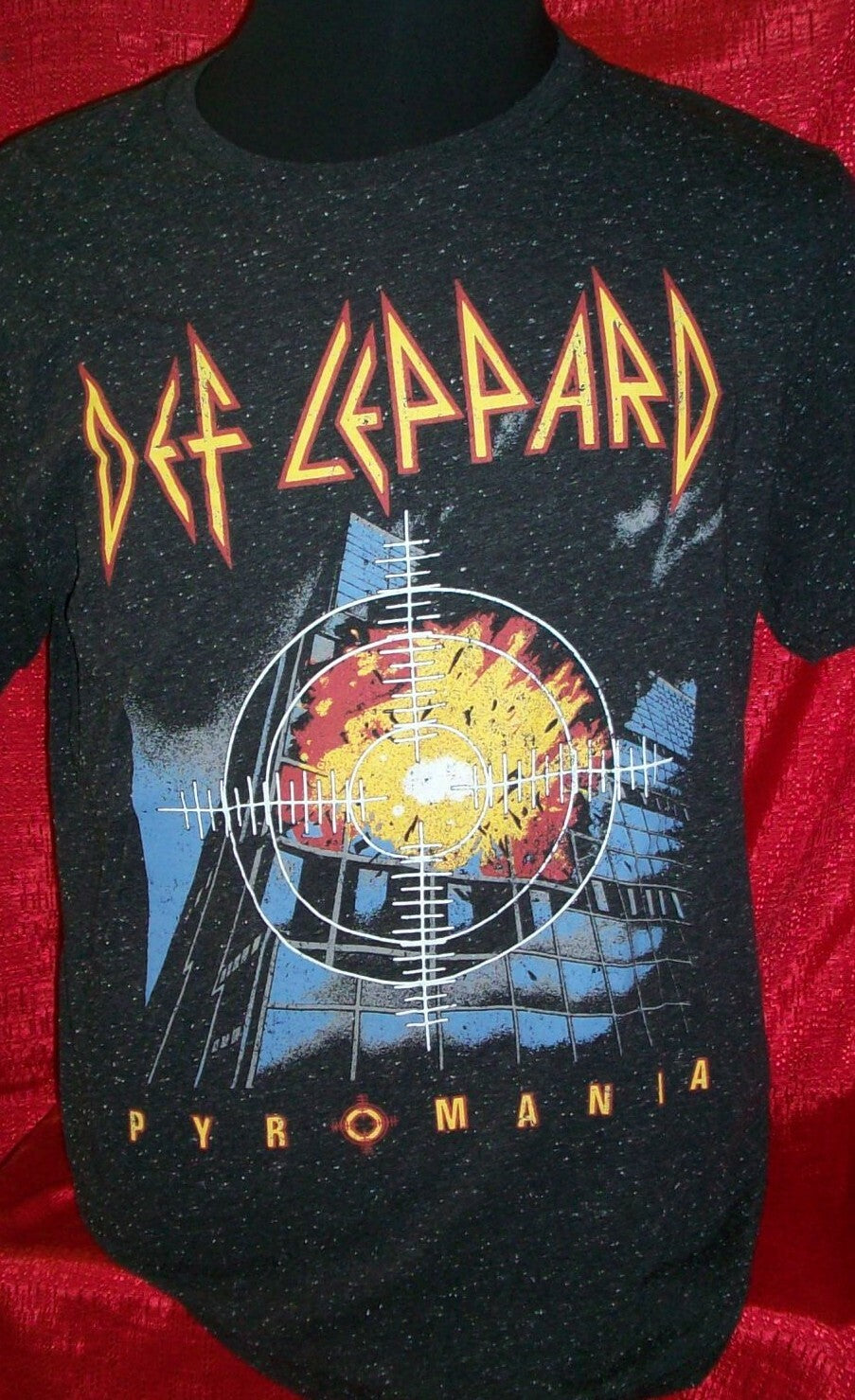 Def Leppard Pyromania L Adult Unisex T-Shirt - New