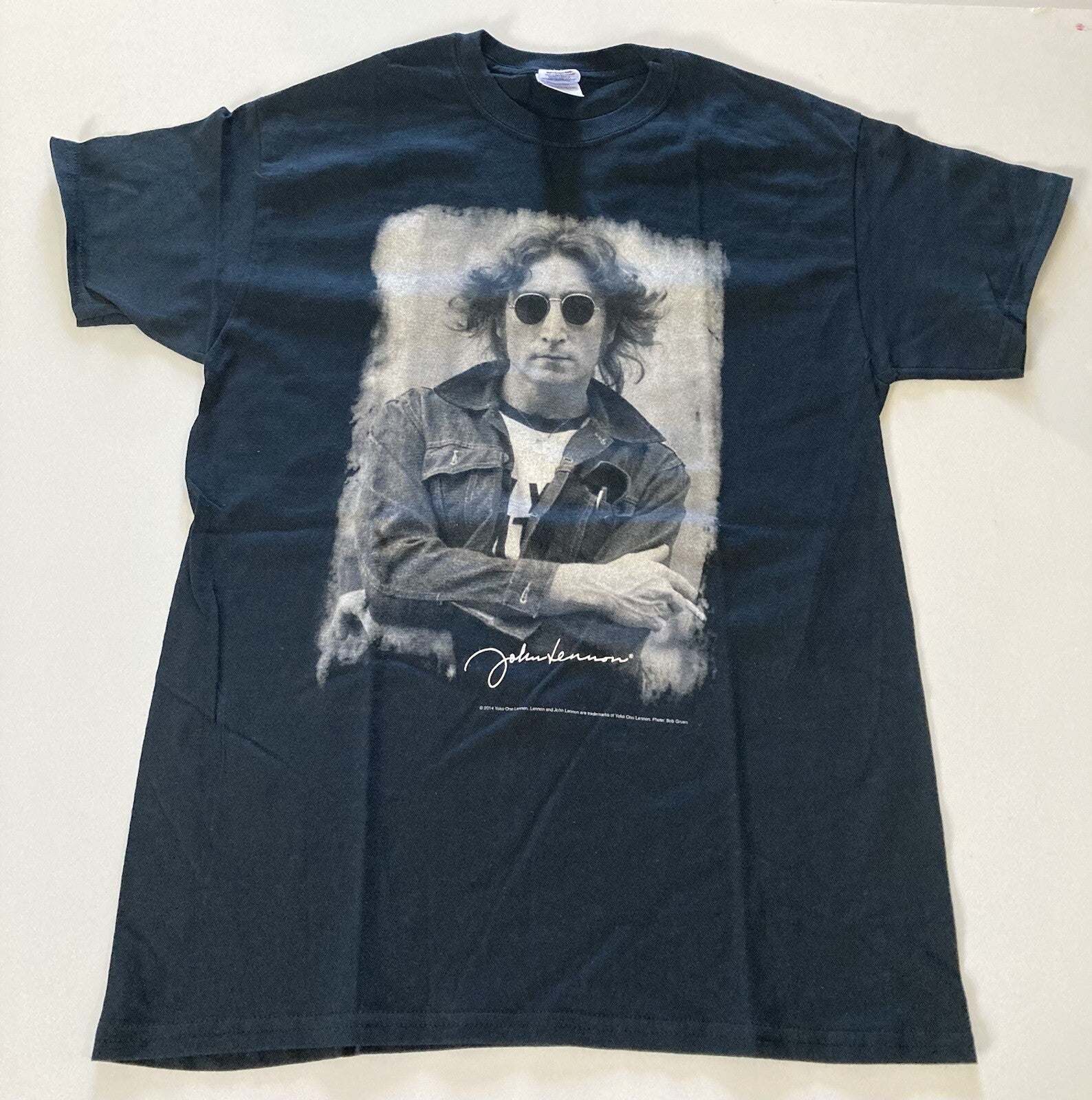 John Lennon 'GIve Peace A Chance" Mens Unisex Medium T-Shirt - New