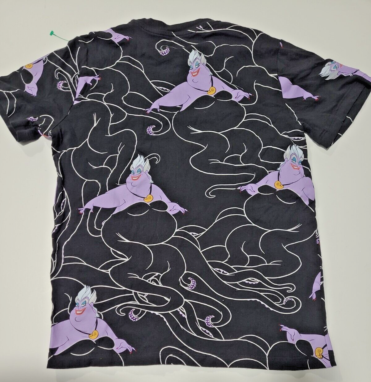 Disney Parks Ursula Sea Witch The Little Mermaid Men Small Unisex T-Shirt -new