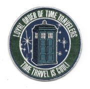 Dr Who british tv series loyal order of time travellers logo embroidered patch
This mint, 3.5″ wide embroidered patch features the logo for the Loyal Order of Time Travelers featuring an image of the Tardis and the words “Time Travel Is Cool!” from the revived hit sci-fi TV show Doctor Who.