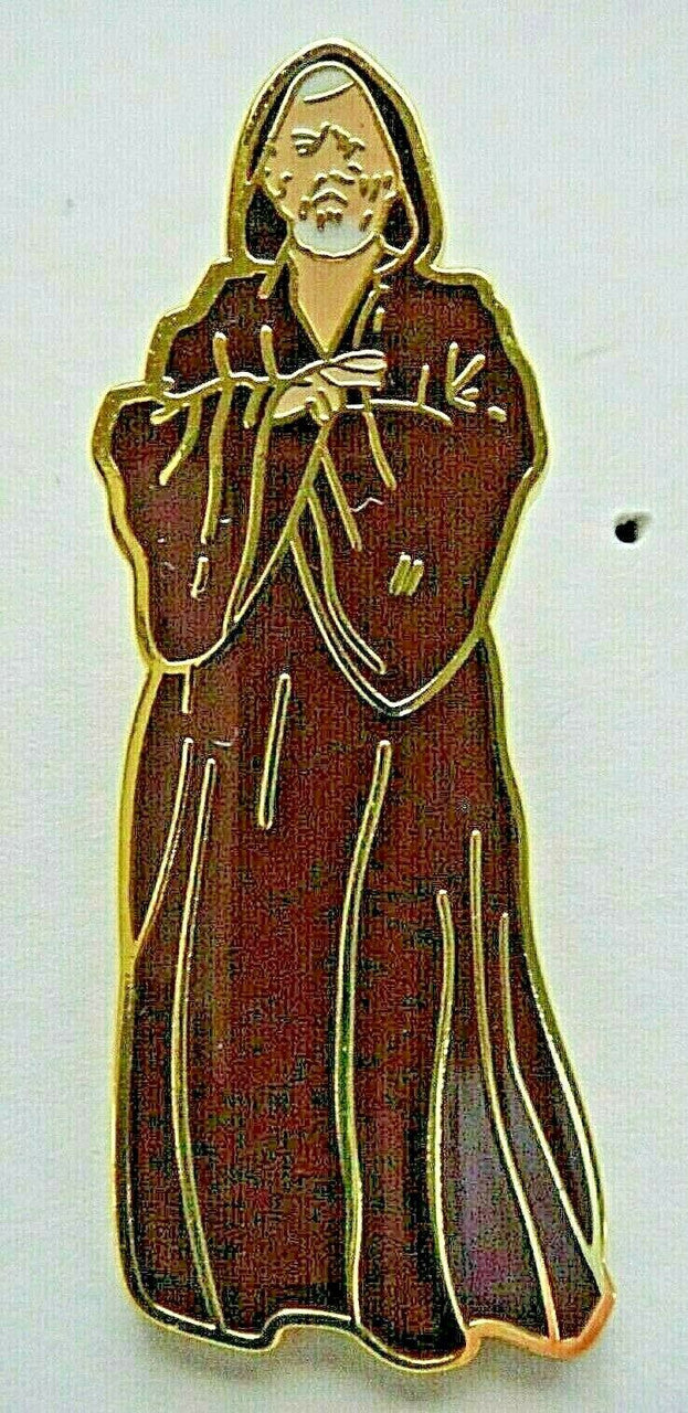 2 inches tall, Star Wars Obi-Wan Kenobi Cloisonne enamel pin with clutch back. New.

Please note we will always combine shipping on like items.  Any additional patch or pin will ship for 50 cent per item.  Any additional payment will be reimbursed to your Paypal account.  Thank You.