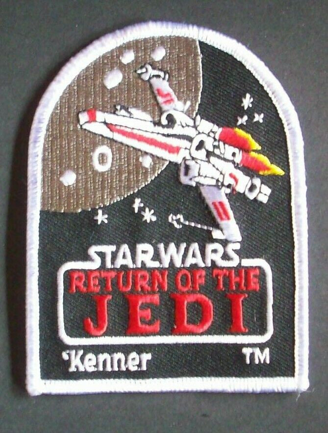 3" x 4", Kenner Star Wars Return Of The Jedi embroidered patch. Sew on or iron on. New.

Please note we will always combine shipping on like items.  Any additional patch or pin will ship for 50 cent per item.  Any additional payment will be reimbursed to your Paypal account.  Thank You.