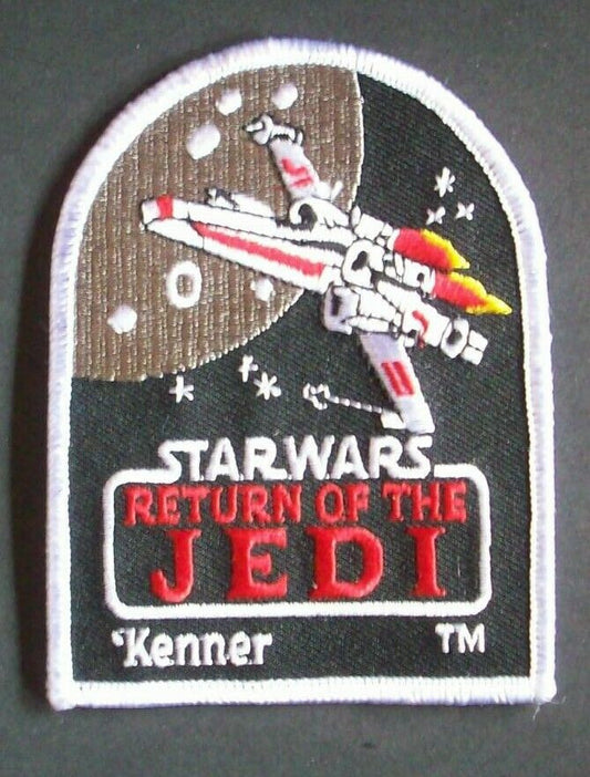 3" x 4", Kenner Star Wars Return Of The Jedi embroidered patch. Sew on or iron on. New.

Please note we will always combine shipping on like items.  Any additional patch or pin will ship for 50 cent per item.  Any additional payment will be reimbursed to your Paypal account.  Thank You.
