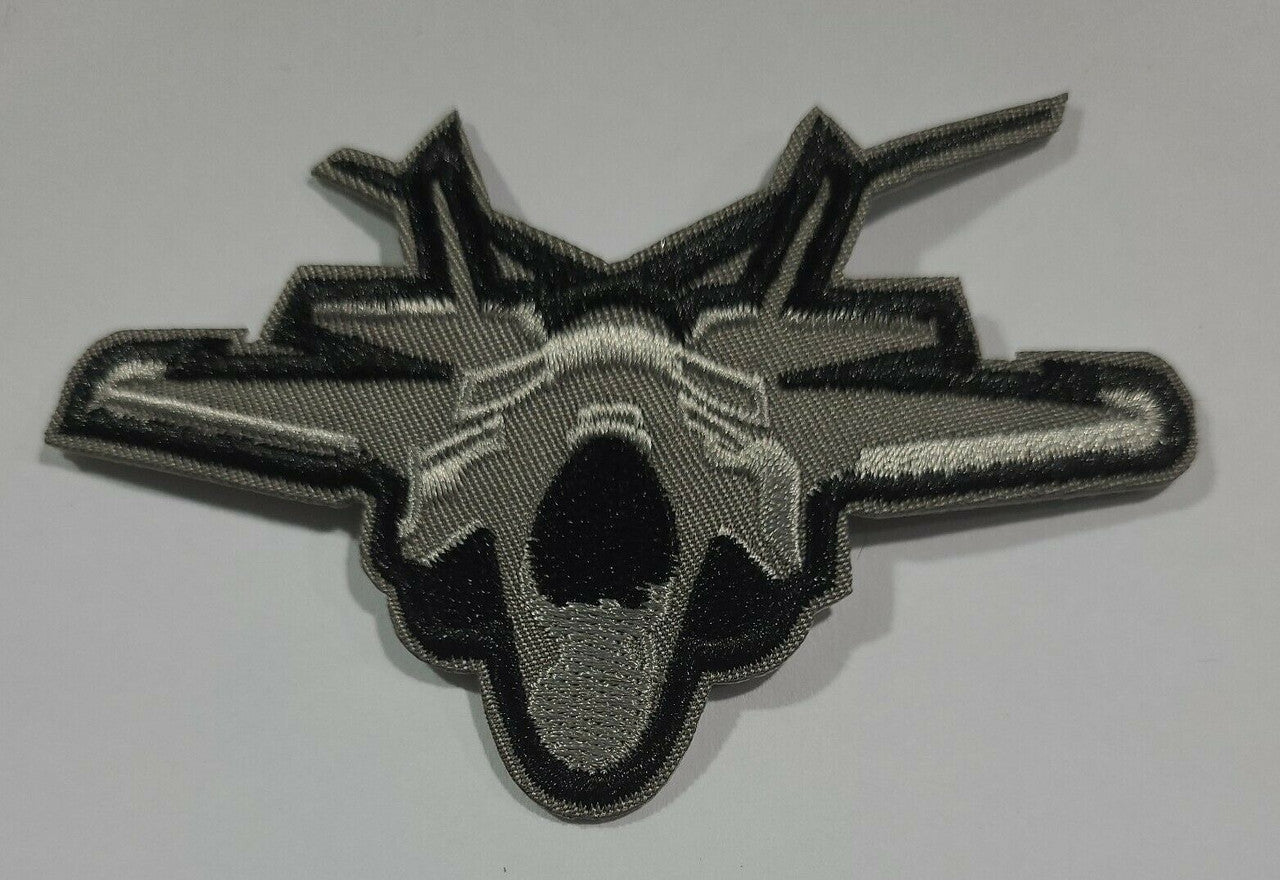 3.5 inches wide, a new Top Gun embroidered patch. Sew or iron on. New.

Please note we will always combine shipping on like items.  Any additional patch or pin will ship for 50 cent per item.  Any additional payment will be reimbursed to your Paypal account.  Thank You.