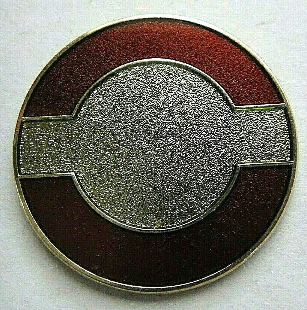 1.25 inches tall, Star Wars Open Circle Fleet Symbol enamel pin with clutch back. New.

Please note we will always combine shipping on like items.  Any additional patch or pin will ship for 50 cent per item.  Any additional payment will be reimbursed to your Paypal account.  Thank You.