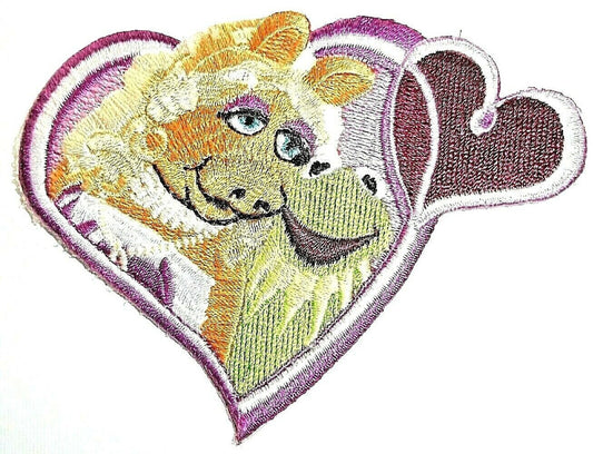 4 inches wide,  The Muppet Show "Kermit the Frog  & Miss, Piggy" Heart shaped Embroidered Patch. Sew on or iron.  New 

Please note we will always combine shipping on like items.  Any additional patch or pin will ship for 50 cent per item.  Any additional payment will be reimbursed to your Paypal account.  Thank You.