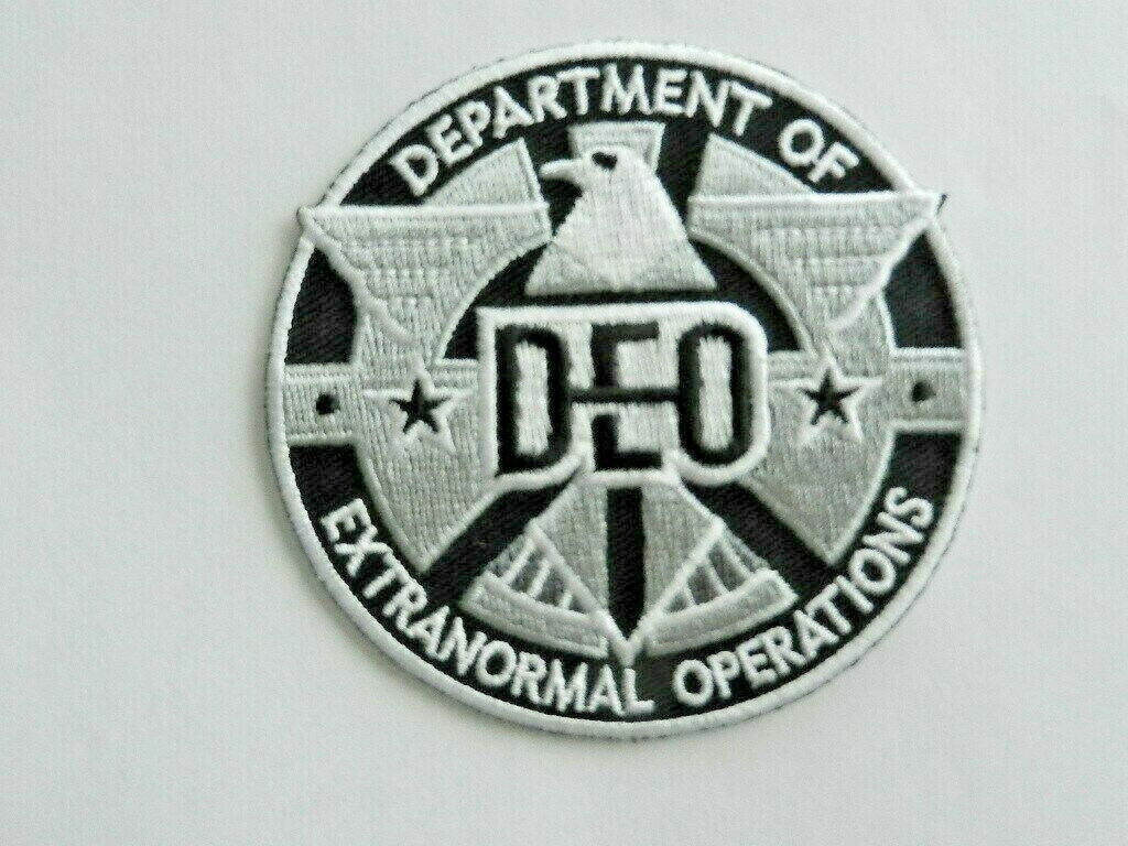 3 inch diameter, DC Comics Department of Extranormal Operations embroidered patch from Batman New Earth. Sew on or iron on. New.

Please note we will always combine shipping on like items.  Any additional patch or pin will ship for 50 cent per item.  Any additional payment will be reimbursed to your Paypal account.  Thank You.
