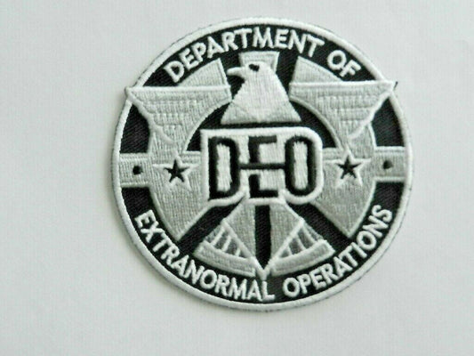 3 inch diameter, DC Comics Department of Extranormal Operations embroidered patch from Batman New Earth. Sew on or iron on. New.

Please note we will always combine shipping on like items.  Any additional patch or pin will ship for 50 cent per item.  Any additional payment will be reimbursed to your Paypal account.  Thank You.