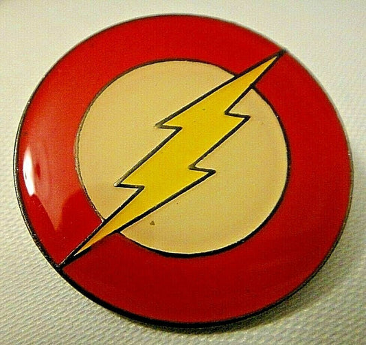 1 1/4 inches diameter, a new DC Comics The Flash classic logo enamel pin with clutch back. New.

Please note we will always combine shipping on like items.  Any additional patch or pin will ship for 50 cent per item.  Any additional payment will be reimbursed to your Paypal account.  Thank You.