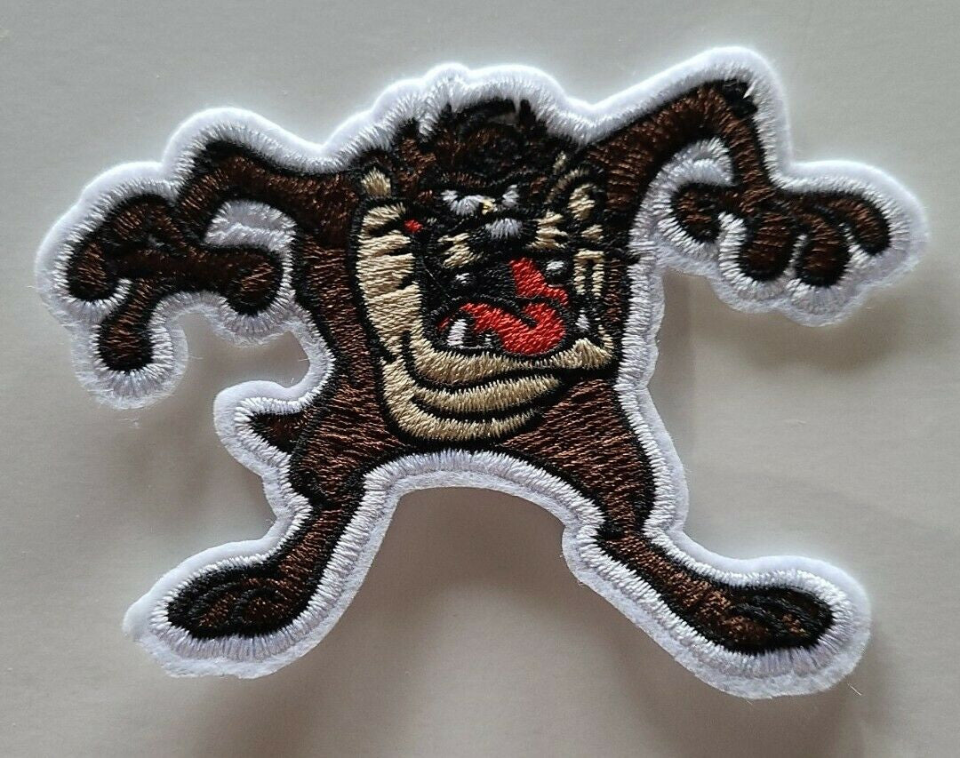 4 1/4 inches wide, a new Tasmanian Devil "Angry Taz" Looney Tunes embroidered patch. Sew on or iron on. New.

Please note we will always combine shipping on like items.  Any additional patch or pin will ship for 50 cent per item.  Any additional payment will be reimbursed to your Paypal account.  Thank You.
