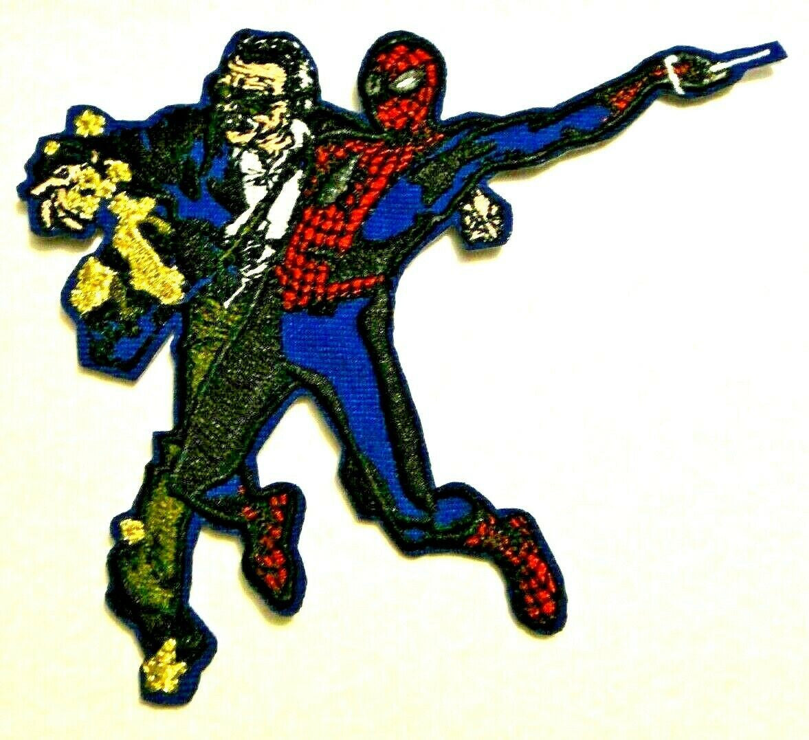 3.5" diameter, a new Amazing Spider-Man and Stan Lee "Swinging" (Marvel Comics) embroidered patch. Sew or iron on. New.

Please note we will always combine shipping on like items.  Any additional patch or pin will ship for 50 cent per item.  Any additional payment will be reimbursed to your Paypal account.  Thank You.