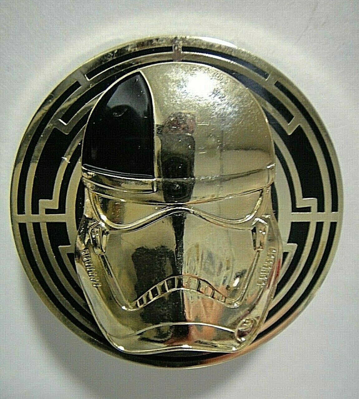 1. 5/8 inches in diameter, a new Star Wars The Last Jedi "Judicial Stormtrooper Helmet" cloisonne enamel pins with clutch back.

Please note we will always combine shipping on like items.  Any additional patch or pin will ship for 50 cent per item.  Any additional payment will be reimbursed to your Paypal account.  Thank You