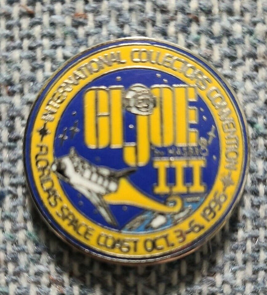 1 1/2" x 3 1/2", a new G.I. Joe Logo "All American Hero" logo enamel pin with a double post and butterfly back.

Please note we will always combine shipping on like items.  Any additional patch or pin will ship for 50 cent per item.  Any 
additional payment will be reimbursed to your Paypal account.  Thank You.