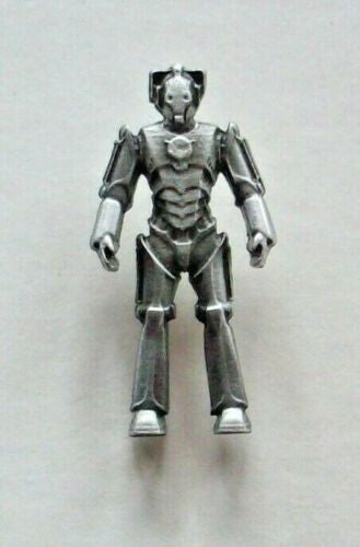 1 1/4 inches high, Doctor Who Cyberman Pewter 3D Metal pin with clutch back. New.

Please note we will always combine shipping on like items.  Any additional patch or pin will ship for .99 cent per item.  Any additional payment will be reimbursed to your Paypal account.  Thank You.