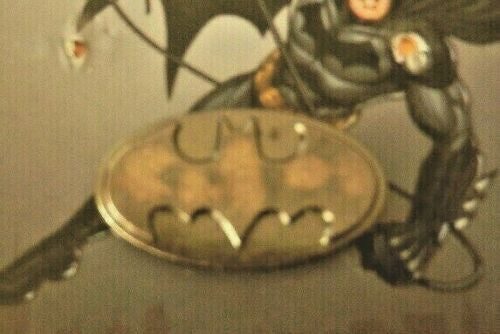 1.25 inches wide,  Batman Logo Pewter Enamel Lapel Pin with clutch back. New.

Please note we will always combine shipping on like items.  Any additional patch or pin will ship for 50 cent per item.  Any additional payment will be reimbursed to your Paypal account.  Thank You.